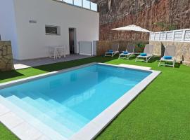 Malibú Mogán Secret Pool Villa - Piscina privada y climatizada - Exclusive Heated Pool, hotel v destinaci La Playa de Tauro