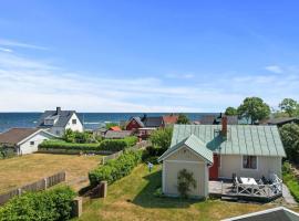 Idylliskt hus med havsutsikt, cabin in Sölvesborg