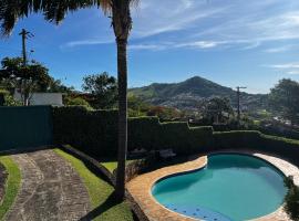 Casa com Vista Espetacular, hytte i Atibaia