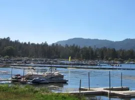 Smith Lakefront Hideaway