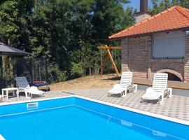 Family friendly house with a swimming pool Marija Bistrica, Zagorje - 21735, hotel in Marija Bistrica