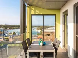 Ishtar Apartment 9- Best Water Views