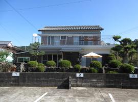 一棟貸ゲストハウス　パンジー, villa en Nachikatsuura