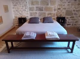 Le clos de l'Olivelle，加拉克勒蒙圖的B&B