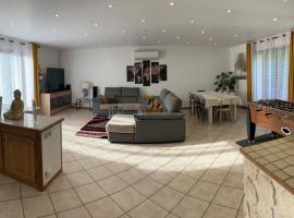 La Palmeraie, Hotel in Saint-Père