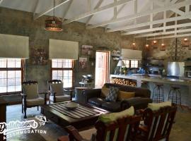 Whispering Pines, cottage sa Dullstroom