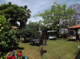 Zimmer In The Garden, country house in Karmiel