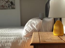 Comfort Stay Rooms, hotel di Portslade