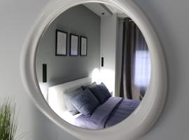 Luxury condo in Tirana, ξενοδοχείο στα Τίρανα