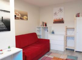 Agréable studio proche St Germain-en-Laye(TV/Wifi), huoneisto kohteessa Mareil-Marly