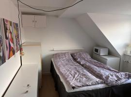 Værelse i lejlighed med udsigt og ro, homestay in Aarhus