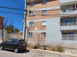 Maria y Carlos Departamento 5 personas independiente cerca de Viña del Mar, apartamento em Villa Alemana