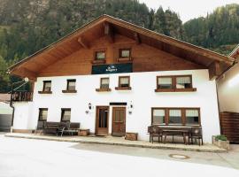 Brügglers Ferienhäuser, feriehus i Sankt Leonhard im Pitztal