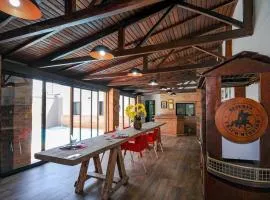 12 Hóspedes - Piscina Àgua Salgada e Área Gourmet