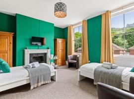 Dover Town Rooms - Short Lets & Serviced Accommodation - Dover, hotel in Dover