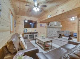 Kodak Getaway with Covered Decks and Game Room!