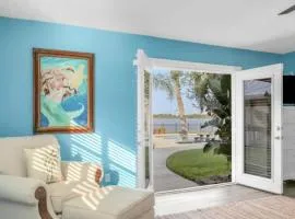 Peaceful Island Retreat - Heated Pool - Gym - Private Dock