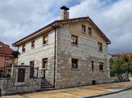 Los Kukos Casa Rural, holiday home in Riaño