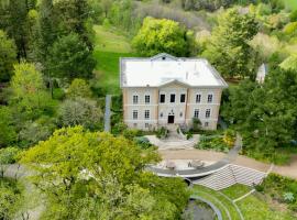 Chateau de Bézyl, מקום אירוח ביתי בSixt-sur-Aff
