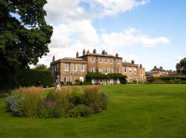 Thirsk Hall South Wing, North Yorkshire, apartment in Thirsk