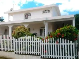 Maison charmante avec jardin à Sainte-Luce, idéale pour familles