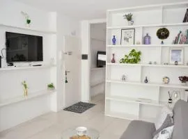 Pacheco de Melo 2936 by depptö