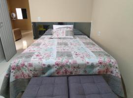 Casa mobiliada de 2 quartos na R Oliveira Alves Fontes, 609 - Jardim Gonzaga, hotel in Juazeiro do Norte
