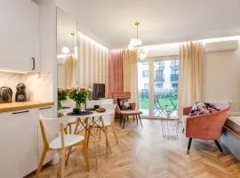 SKY Home- Rose Apartament -Manufaktura, Bezpłatny Parking, Klima, Dostęp na KOD