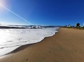 AP vista mar da Praia Balneário Piçarras 501, hotel keluarga di Piçarras