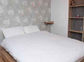 Guest house, hotel with parking in Wythenshawe