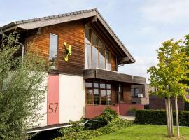 Vakantiewoning StroEnzo, cottage in Riemst