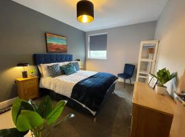 5- Large 1 bed Apartment- West Midlands อพาร์ตเมนต์ในLower Gornal