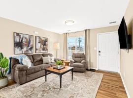 로즈빌에 위치한 호텔 Newly Renovated Flat near Downtown Roseville