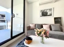 Spacious cozy2BR close to OlympicPark free carpark