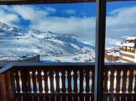 Dome De Polset Condo by AlpStays, apartament a Val Thorens