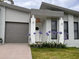 6A Hough Street - pet friendly, air con, wi-fi and linen provided, hotel in Nelson Bay