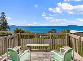 Bay View Bach - Langs Beach Holiday Home