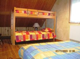 77 Rue de la Bresse, pl&aacute;žov&yacute; hotel v destinaci Nance