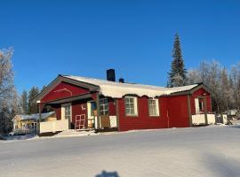 Little adorable red, cabaña o casa de campo en Kiruna