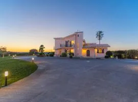 House Nicasia: villa con piscina