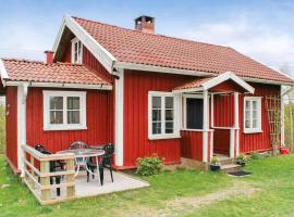 Beautiful Home In Hrryda With 3 Bedrooms And Wifi, seoska kuća u gradu Hindås