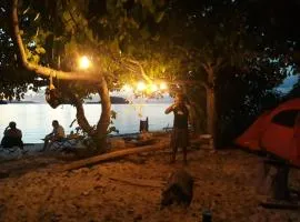 Boat & Camping Tour 17 Island Riung