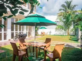 Happy Hours Guest House & Restaurant