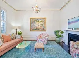 Pure Victorian Elegance - 3 bdrm @ South Melbourne