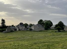 Les Fleurs de Gentiane, Laguiole, hotel with parking in Montpeyroux