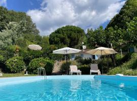 Le Pre du Moulin, pet-friendly hotel in Courniou