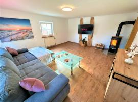 BIG Apartment for YOUR DREAM Vacation Bavarian Forest + NETFLIX, cheap hotel in Schöfweg