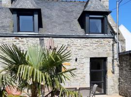 Les Chaumines, St Cast le Guildo, hotel in Saint-Cast-le-Guildo