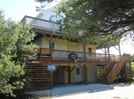 T10, Surf N Duck- Oceanside, 5 BRs, Pool, Hot Tub, Close to Beach Access