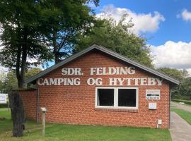 Sdr. Felding camping & hytteby, hótel í Sønder Felding